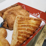 マンマ・ビスコッティーズ・ベーカリー - ハムチーズデニッシュ