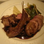 エル ブランシュ - 岡山産野生仔猪の背肉と腿肉のロティ　赤ワインとビターチョコレートのソース、根セロリのピュレ添え