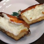 BAKE CHEESE TART 立川店 - ―2016.9.4―
                                ハーフカット。中身が詰まっている。