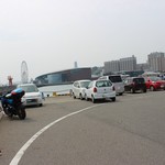 唐戸市場 活きいき馬関街 - 私も友人の真似をして停めてみました！　日曜11時前の到着でこのぐらいの混み方です。