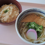 京うどん　夢吟坊 - 「きつねうどん」＋「麦とろ飯」