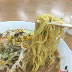 おおぎやラーメン - 中々旨い麺でした。