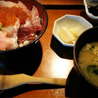 ダイナミックキッチン＆バー 響  新宿サザンタワー店 - 海鮮丼（2015年5月）