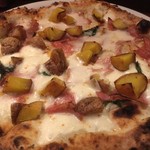 MILLE FIORI - イタリアハムとインカの目覚めじゃがいものピッツァ