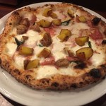 MILLE FIORI - イタリアハムとインカの目覚めじゃがいものピッツァ