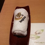 心斎橋神楽 - おしぼりは綺麗な店名入りですよ♪