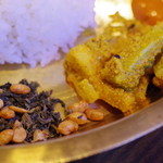 oriental table AMA早稲田 - ムラコアチャール、グンドゥルック