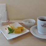 カフェ 茶華 - 茶華セット・安納芋のスイートポテト＆バニラアイス＆コーヒーor紅茶
      