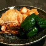 焼肉釜山 - キムチ盛合わせ