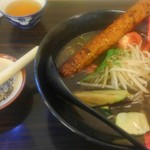 56092586 - ゴマがついている！