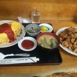 小鳥食堂 - オムライス(大盛)+唐揚げ【料理】