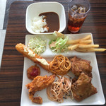 Kentakkifuraidochikin - ケンタッキーフライドチキン 小野原店(大阪府箕面市粟生新家)カーネルバフェ 1550円(平日)※オリジナルチキン食べ放題(ドリンク付き)制限時間60分