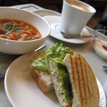 サナ - C Set アボカド・チキンのタルタルサンド/７７０円＋カフェラテ