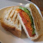 サナ - C Set たっぷり野菜のクリームチーズサンド/７３０円