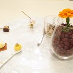 メイユー アヴニール ア トウキョウ - ランチコース 2592円 のプティ フール