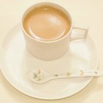 メイユー アヴニール ア トウキョウ - ランチコース 2592円 のコーヒー