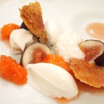 ランチコース 2592円 のイチジクのフィアンティーヌ