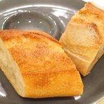 メイユー アヴニール ア トウキョウ - ランチコース 2592円 のパン