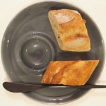 メイユー アヴニール ア トウキョウ - ランチコース 2592円 のパン