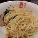 油そば専門店 笑麺亭 - 混ぜ終わって、いただきます！