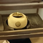 茶室寿楽庵 - 金の茶釜