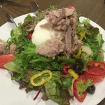 Cafe & Wine bar O-de-Pa-ru - 自家製ツナのニース風サラダ