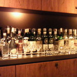 L'essentiel Bar - 300種類のお酒から好みのお酒をご紹介いたします。