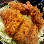ガツめしと旨い鮨の店　ひらの - 海老、ヒレカツ丼、貝汁付き700円