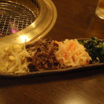 炭火焼肉 六本木 隆 - ナムル盛り合わせ