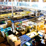 唐戸市場 活きいき馬関街 - ２階から見た市場の様子。
      