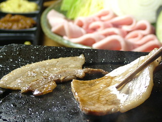 h Tomma Ru Shouten Aishi - 黒豚鉄板焼き