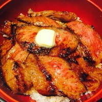 赤坂 津つ井 総本店 - 名物ビフテキ丼