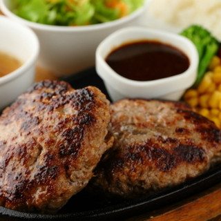肉汁がとまらないハンバーグ