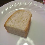 イタリア郷土料理 エヴィーバ！ - パンもつきます