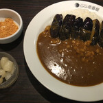 CoCo壱番屋 - なすカレー ¥617＋納豆 ¥154＋4辛 ¥84＋ガーリック ¥51＋らっきょう ¥31