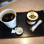 仁王丸売店 - アイスコーヒーとアイスクリーム