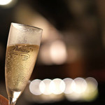 炭火焼鳥・水炊き うる虎 - 