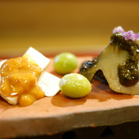 ひろ作 - 生松茸（岩手県）と海胆醤油、銀杏、鮑と肝