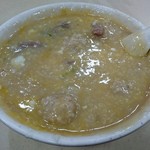 生記清湯牛腩麺家 - 生卵とタレを混ぜたらこんな感じ