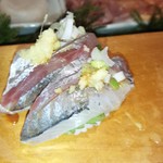 源寿司 - アジ握り