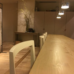 古今山久 - 店内