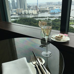 バー＆ラウンジ  トゥエンティエイト - 