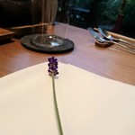 セララバアド - テーブル