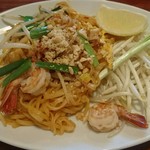サバイチャイ タイ料理 - ランチのパッタイ