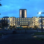 Cafe Ilang Ilang - マニラホテルを正面から