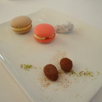 レストラン タテル ヨシノ 銀座 - 2010/11　小菓子。