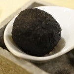 トゥ・ラ・ジョア - 蓮根を丸めて揚げた物