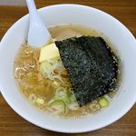 来々軒本店（塩ラーメン700円＋バター100円）