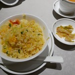 中国飯店 富麗華 - 【蟹肉とレタスのチャーハン】◎2016/8