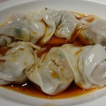 翡翠拉麺小籠包 - 辛いワンタン
